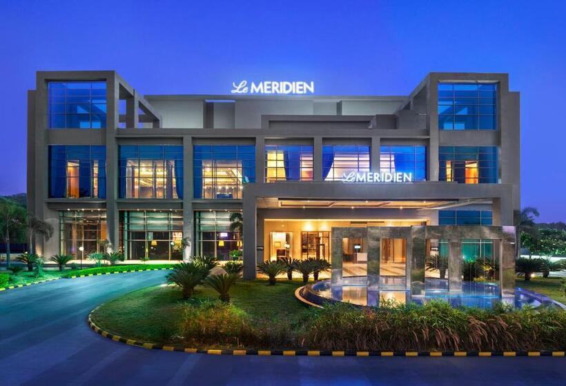 带大床的俱乐部房间, Le Méridien Nagpur