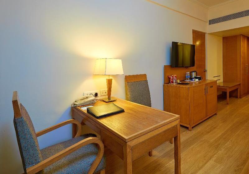 Номер Superior, Park Plaza Chennai Omr
