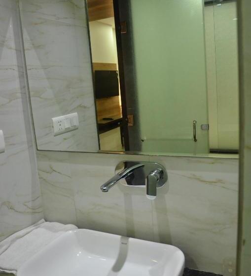 Deluxe Room, Sopan Heights