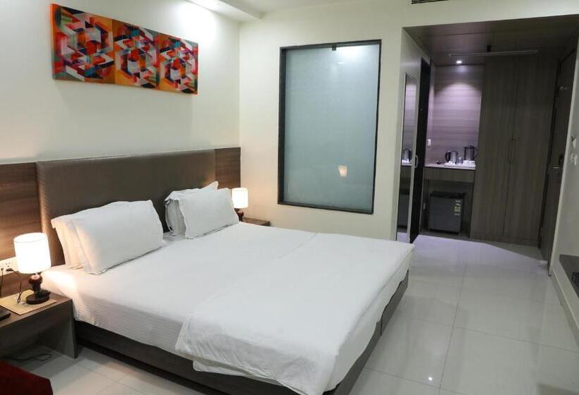 Superior Room, Sopan Heights