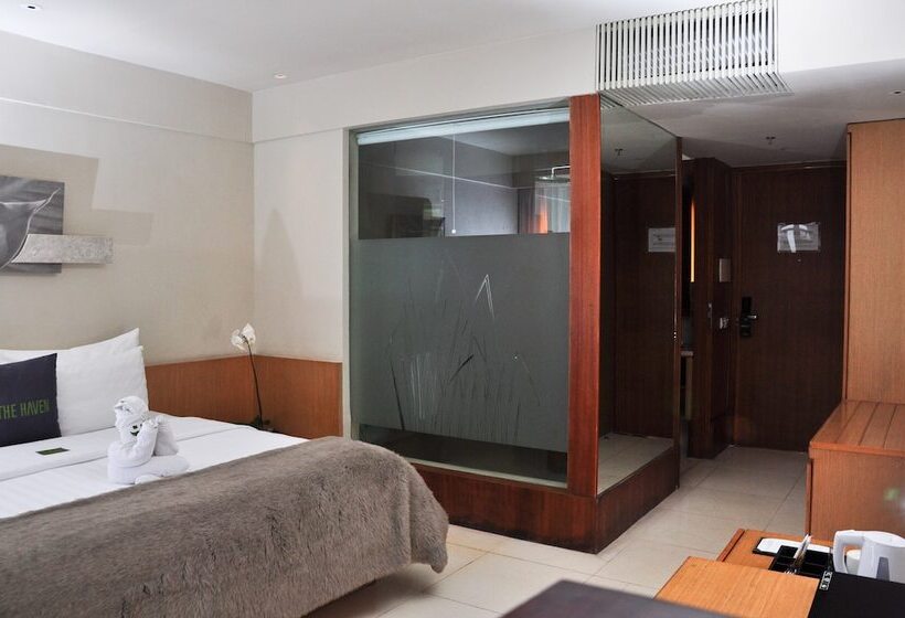 Люкс Вид на Бассейн, The Haven Bali Seminyak