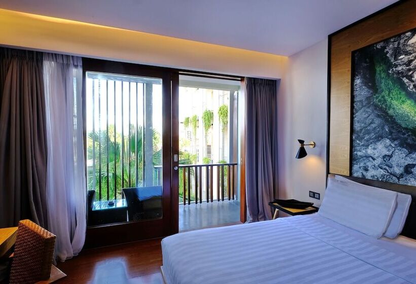 Номер Premium Вид на Бассейн, The Haven Bali Seminyak