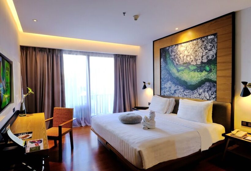 Номер Premium Вид на Бассейн, The Haven Bali Seminyak
