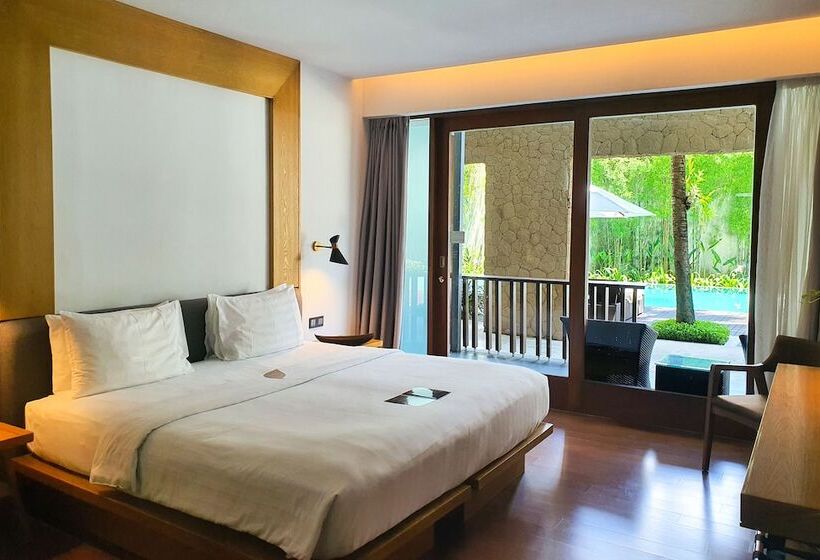 Номер Premium Вид на Бассейн, The Haven Bali Seminyak