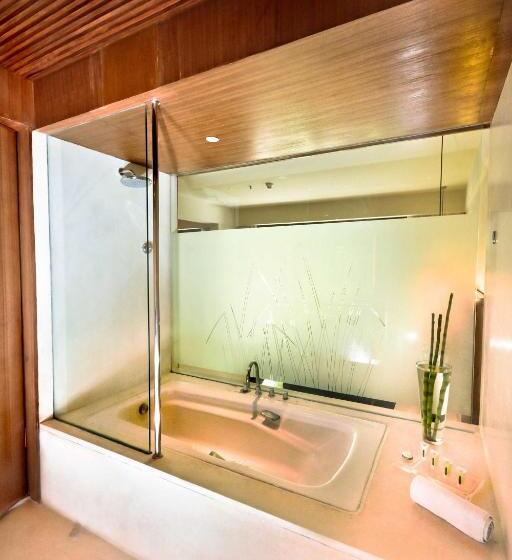 2 Bedroom Suite Pool View, The Haven Bali Seminyak