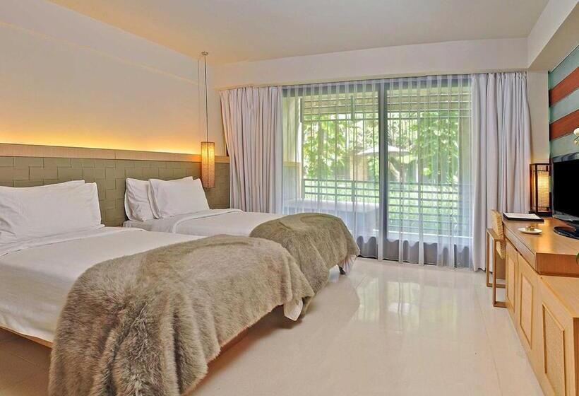 2 Bedroom Suite Pool View, The Haven Bali Seminyak