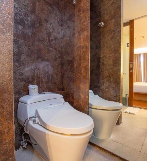 Номер Premium Вид на Бассейн, The Haven Bali Seminyak