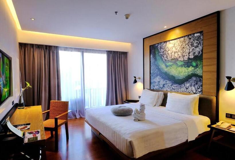 Номер Premium Вид на Бассейн, The Haven Bali Seminyak