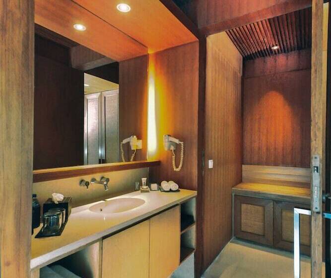 Люкс Вид на Бассейн, The Haven Bali Seminyak