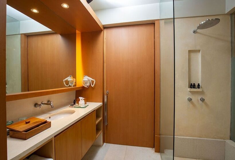 2 Bedroom Suite Pool View, The Haven Bali Seminyak