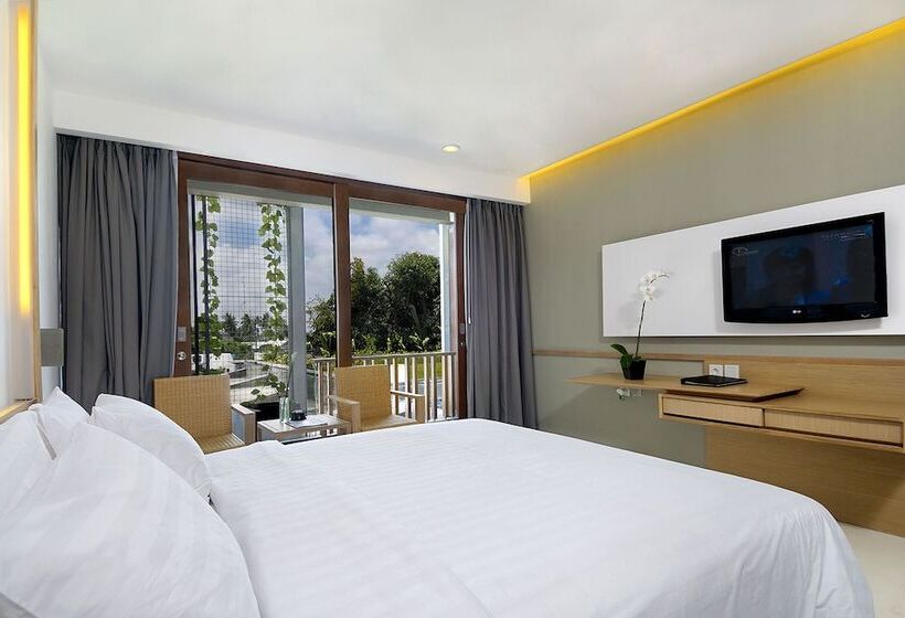 Номер Deluxe Вид на Бассейн, The Haven Bali Seminyak