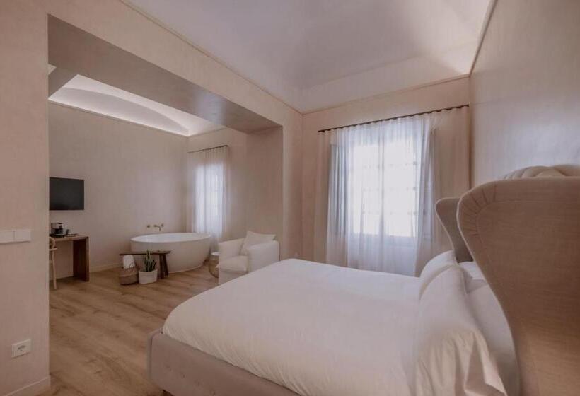 小型套房, Palau Macelli