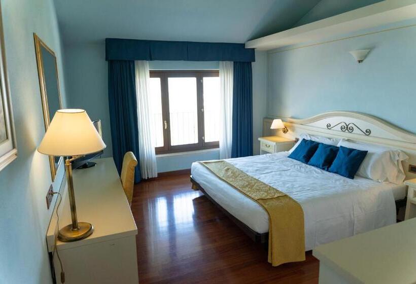 Suite com Varanda, New Genziana