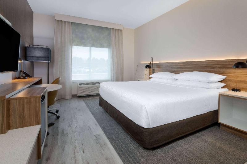 Standard-invahuone King-vuode, Wyndham Garden Orlando Airport   Free Airport Shuttle