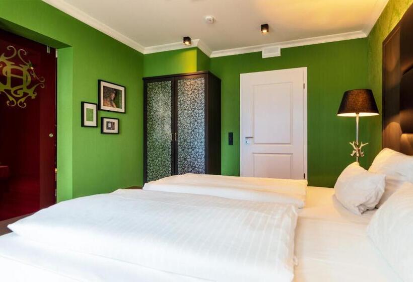 سوئیت با بالکن, Haverkamp Suites