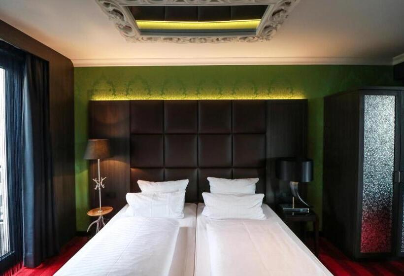 Suite with Terrace, Haverkamp Suites
