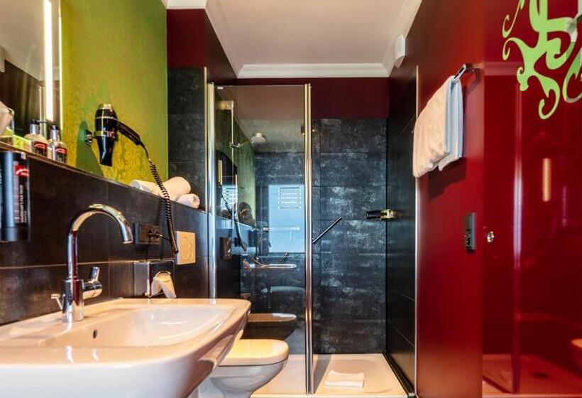 سوئیت با بالکن, Haverkamp Suites