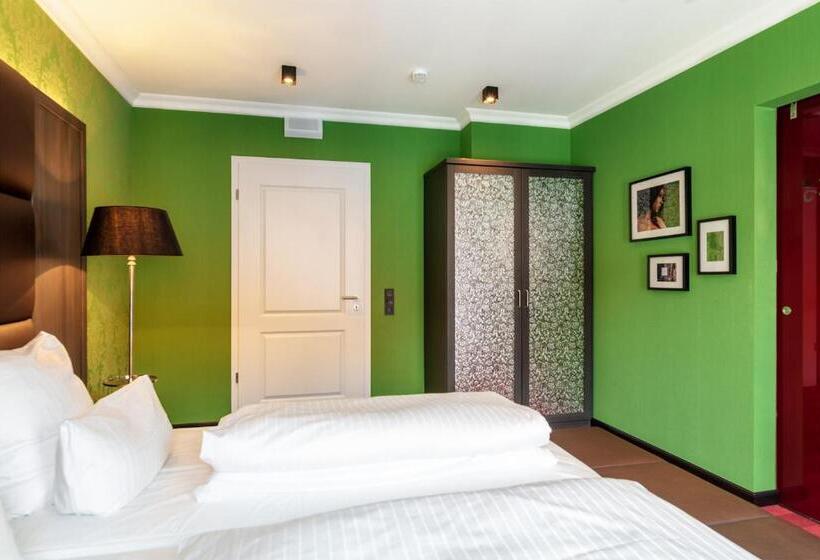 سوئیت با بالکن, Haverkamp Suites