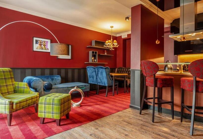 سوئیت با بالکن, Haverkamp Suites