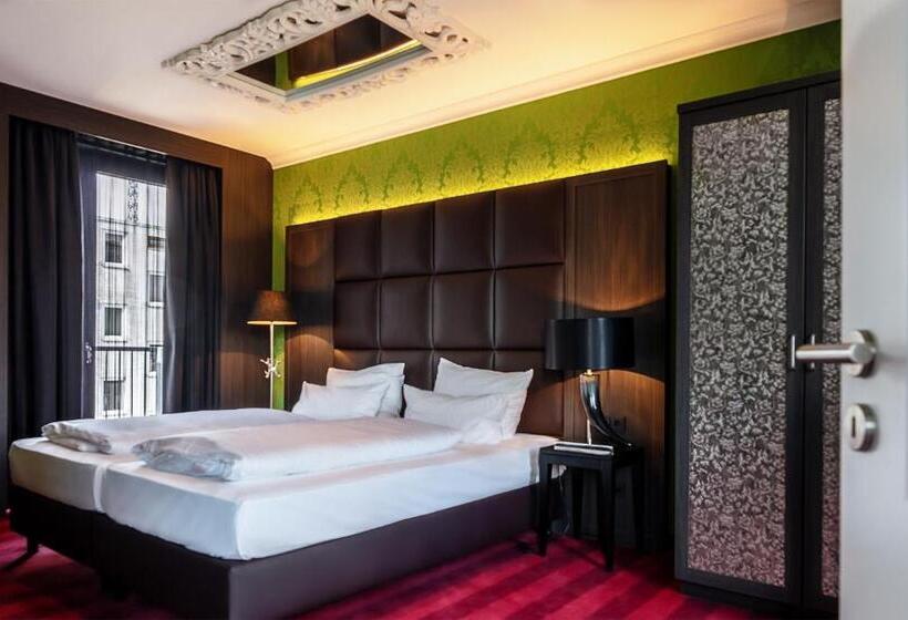 Suite with Terrace, Haverkamp Suites