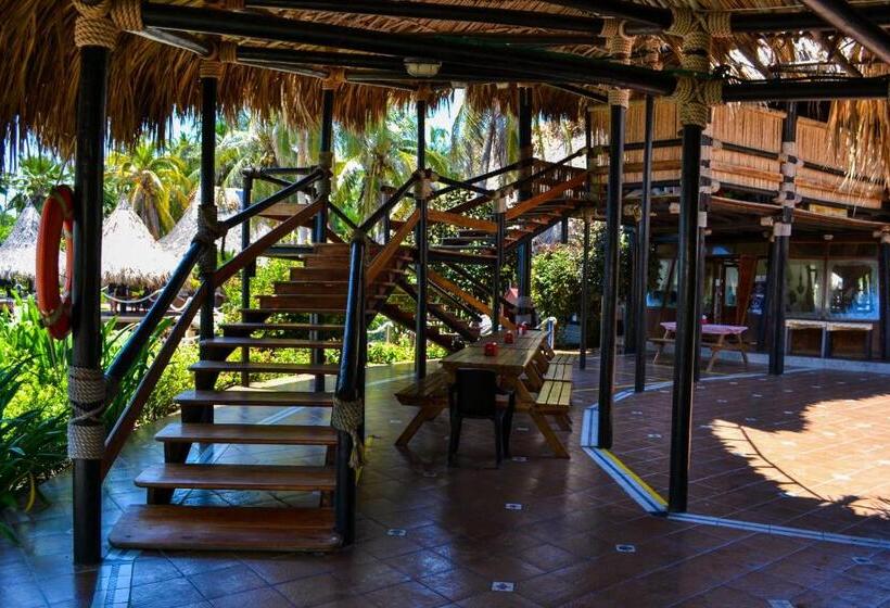 سوییت جونیور, Múcura Club