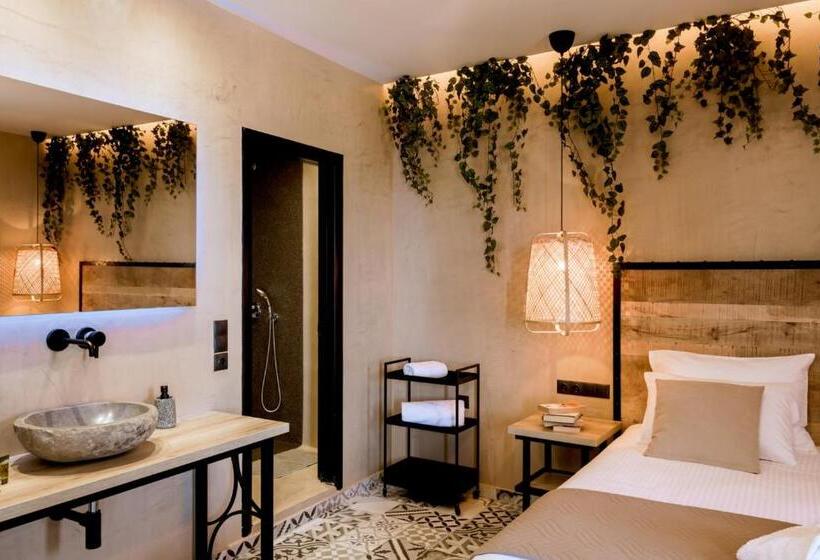 Люкс Повышенной Комфортности, Driades Luxury Apartments
