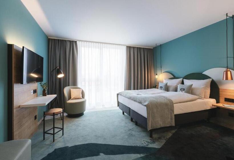 Студия Стандарт, Holiday Inn   The Niu, Cure Erlangen, An Ihg