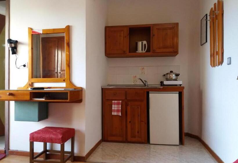 Студио Economy, Sun City