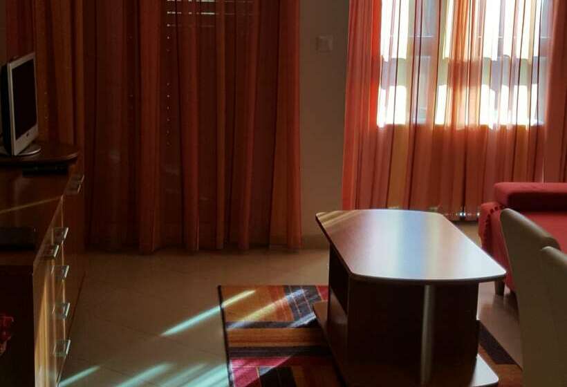 آپارتمان لوکس 1 خوابه, Aparthotel Astoria