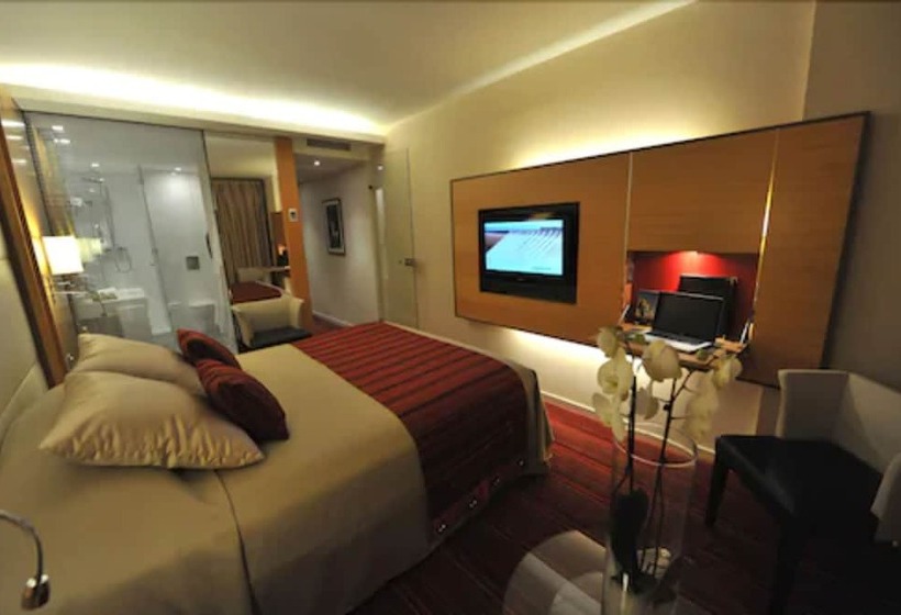 اتاق پرستیژ با چشم‌انداز دریا, Le Churchill Hôtel & Spa