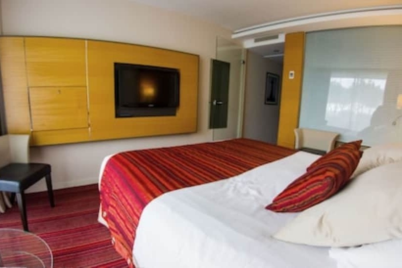 اتاق پرستیژ با چشم‌انداز دریا, Le Churchill Hôtel & Spa