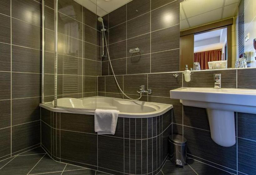Suite, Regnum Residence