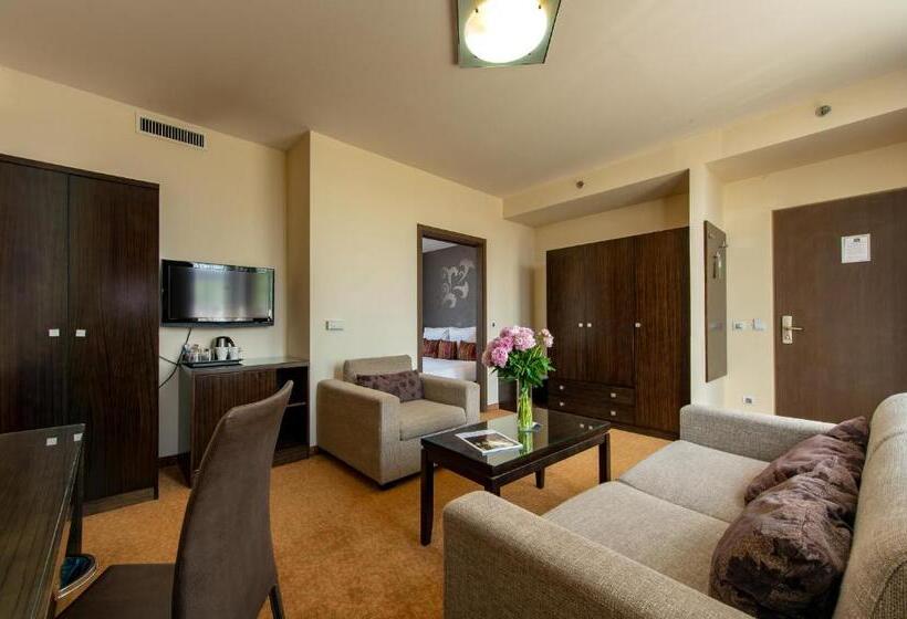 Suite, Regnum Residence