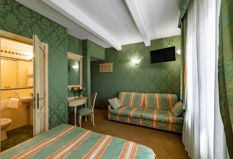 اتاق سوپریور, Villa Delle Palme