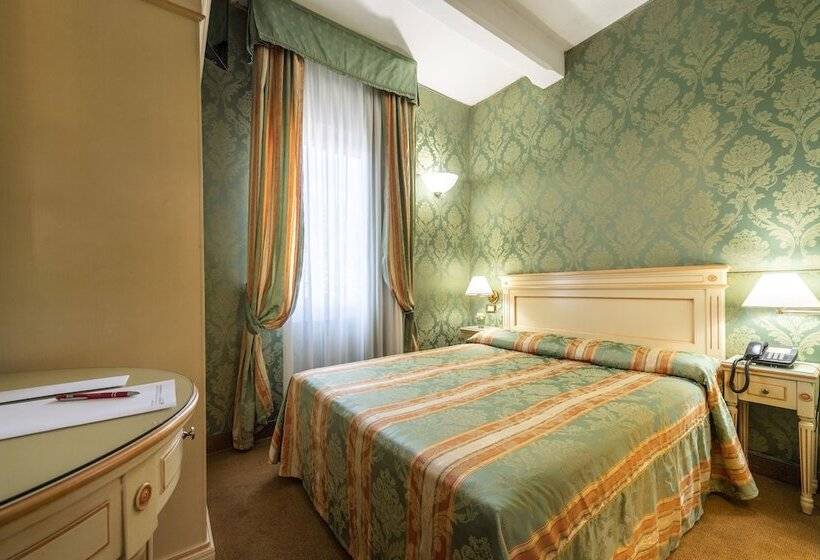 اتاق اکونومی, Villa Delle Palme