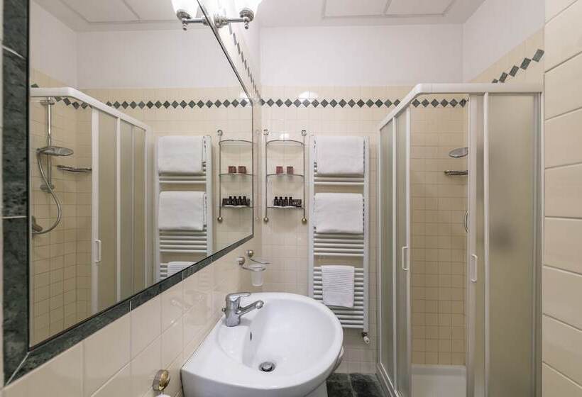 اتاق استاندارد, Villa Delle Palme