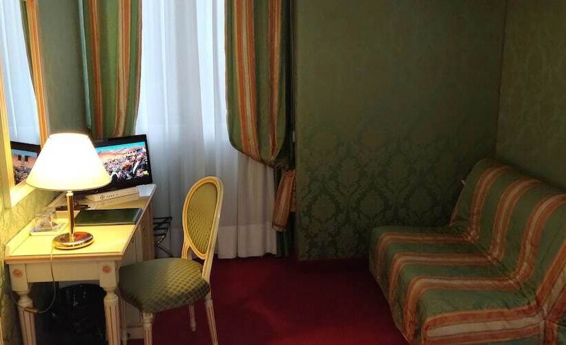 اتاق کلاسیک سه تخته, Villa Delle Palme