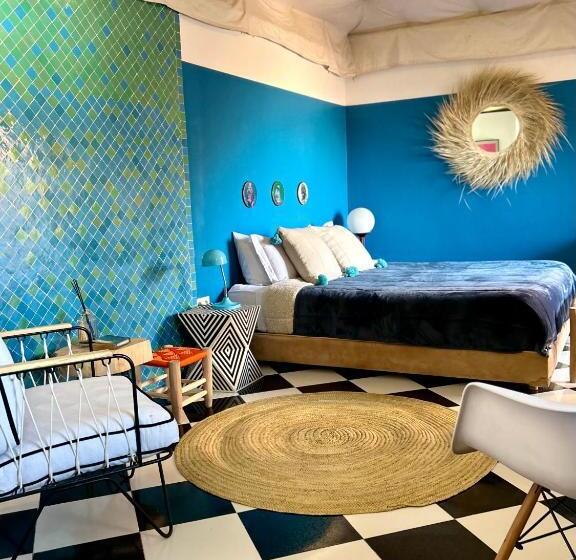 اتاق سوپریور سه تخته, Riad Lauriers Blancs
