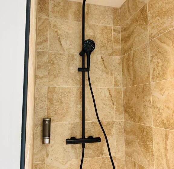 اتاق استاندارد, Chambre Le Merindol