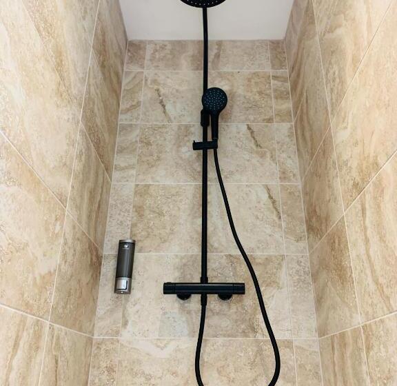 اتاق استاندارد, Chambre Le Merindol