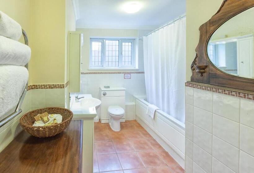 Номер Стандарт, De Rougemont Manor Hotel & Suites