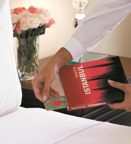 سوئیت جونیور با تخت بزرگ, Four Seasons Hotel Istanbul At The Bosphorus