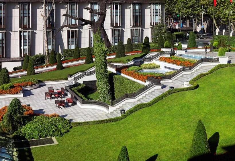 اتاق استاندارد با تخت دوبل, Four Seasons Hotel Istanbul At The Bosphorus