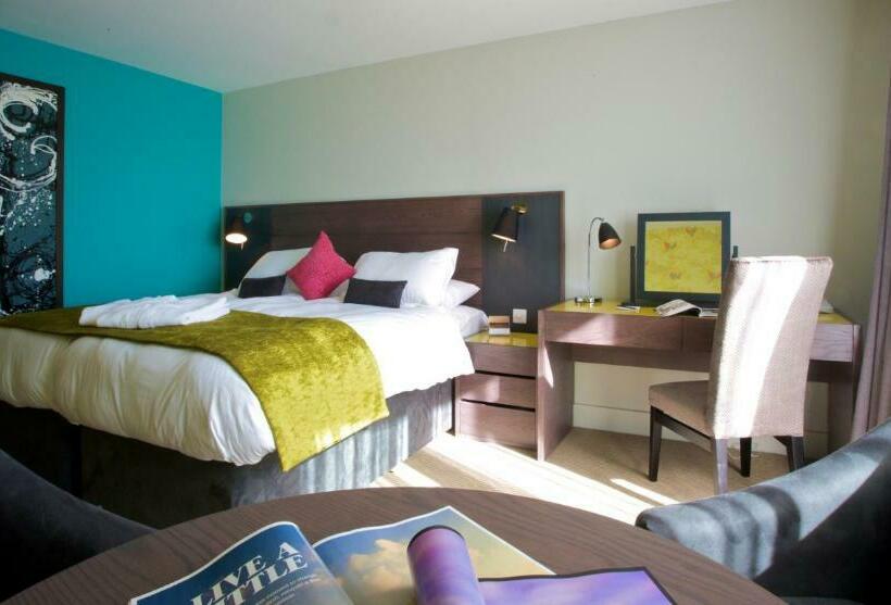 Номер Deluxe, The Cornwall Hotel Spa & Lodges