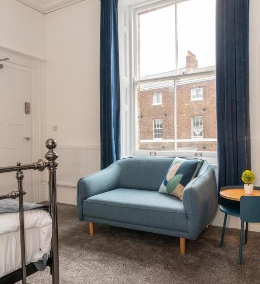 اتاق لوکس با تخت بزرگ, Bricksage Rooms, King S Lynn South Gate