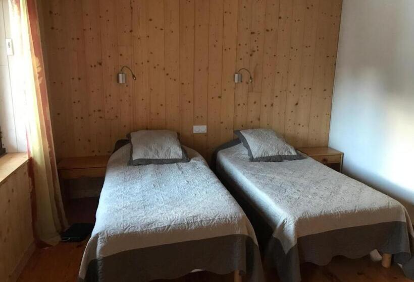 Номер Стандарт Вид на Сад, Auberge Du Glandon