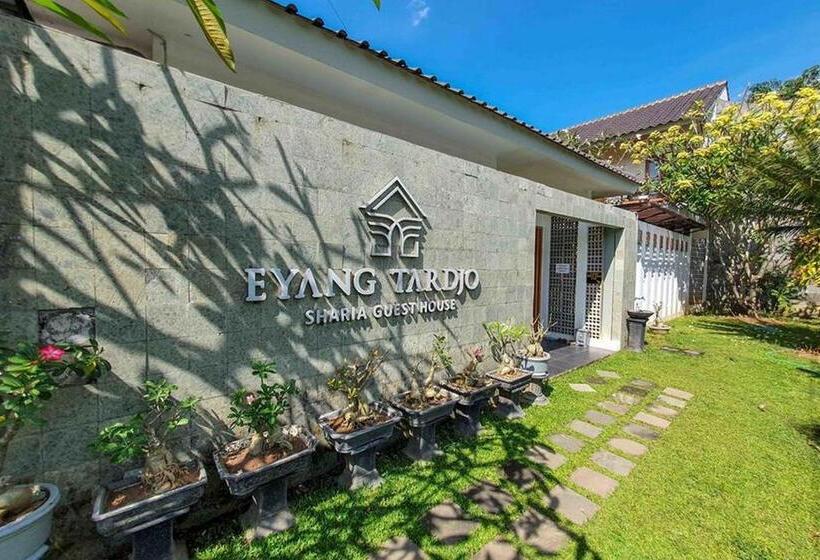 Номер Стандарт, Rumah Eyang Tardjo Syariah Mitra Reddoorz