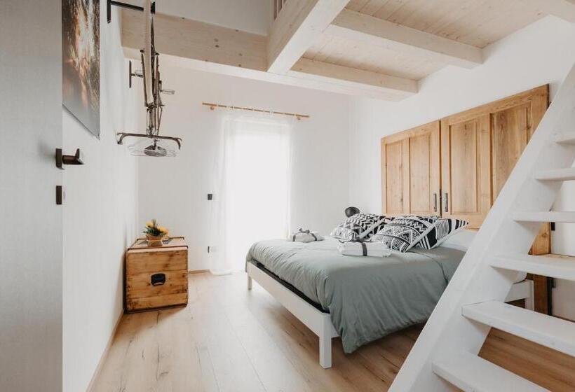 デラックスの４人部屋, La Tana Del Lupo B&b, Family And Outdoor Sports