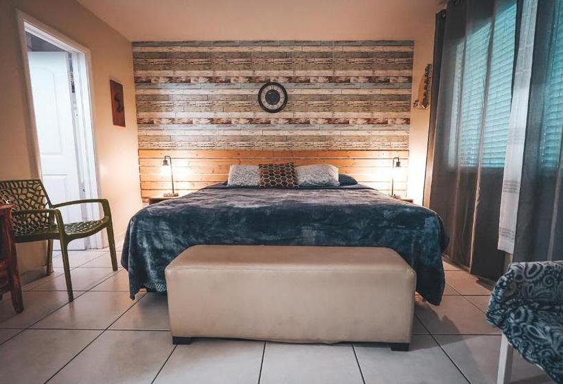 Quarto Economy, Hollywood Light Haven Lodge