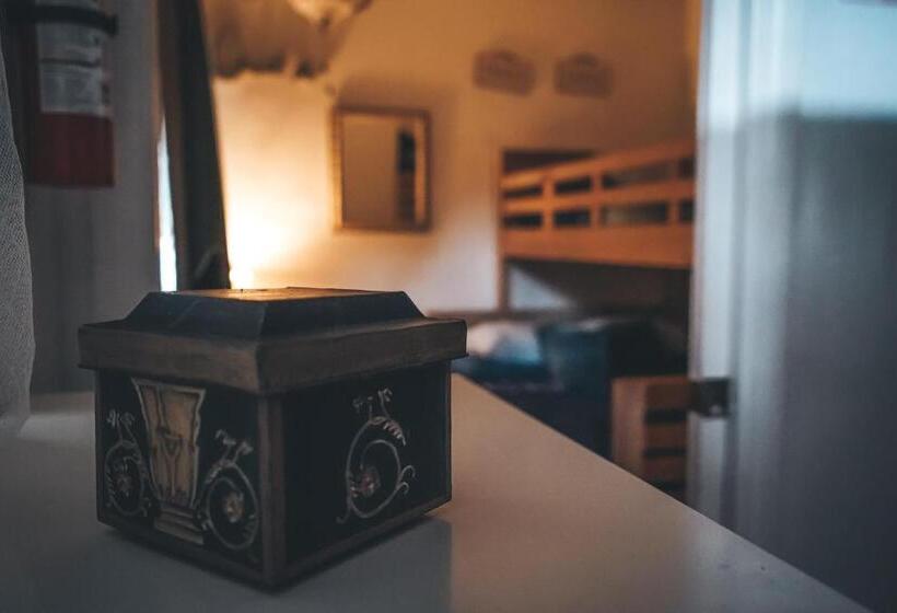 Apartamento 2 Dormitórios, Hollywood Light Haven Lodge